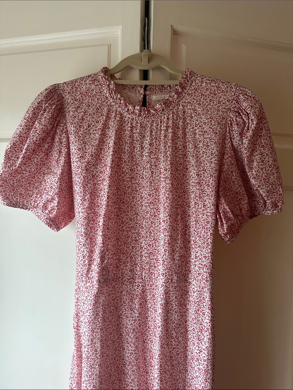 Doen Pink Floral Puff-Sleeve Midi dress with back tie. Size Large